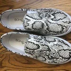 Ladies slip on fashion sneakers